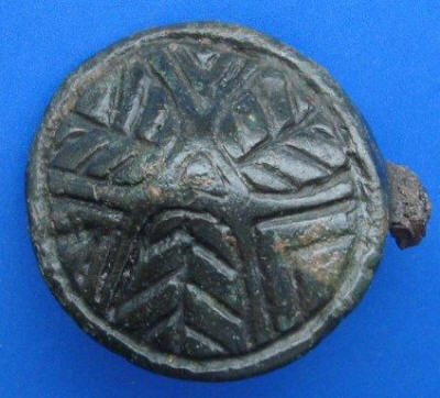 disc brooch