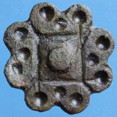 disk brooch